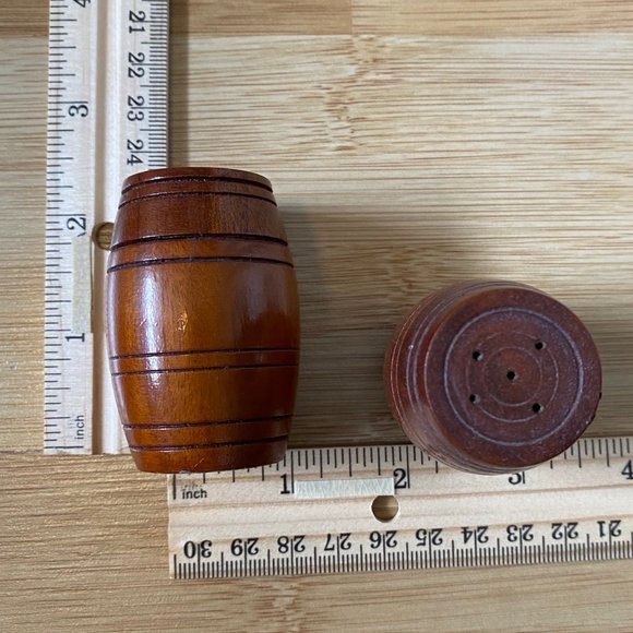 Vintage Wood Salt & Pepper Shakers - Light Posts, Maracas, & Barrels - Picture 16 of 16